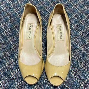 Preloved Jimmy Choo Beige Patent Peep Toe Pumps Platforms Size 36
